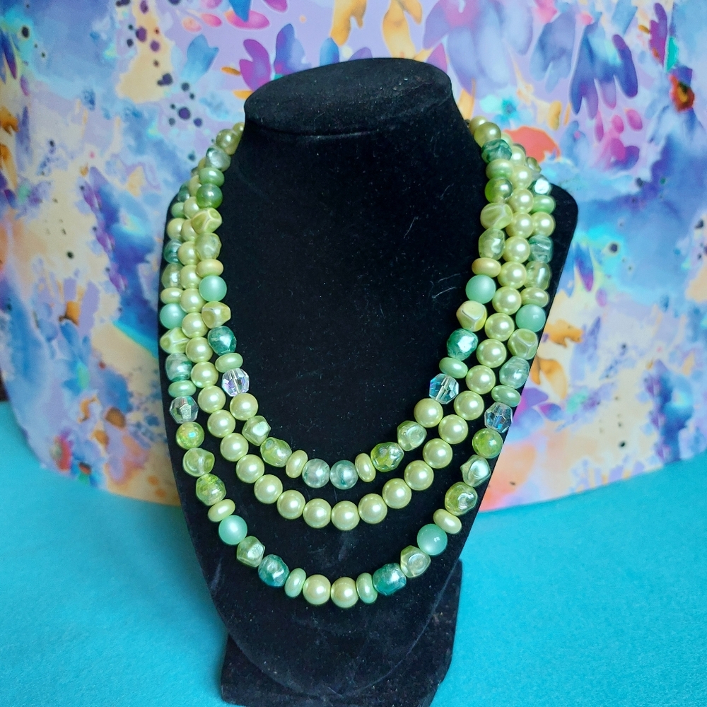 Green Tones Three Strand Beaded Necklace Vintage